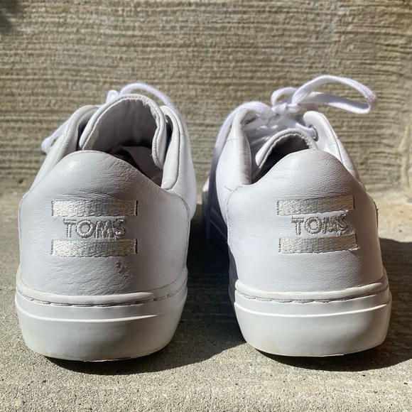 Tom’s classic white sneaker - Picture 3 of 5